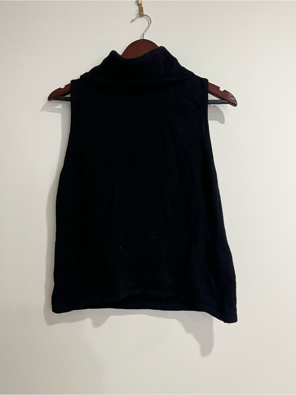 Vintage Sleeveless Black Turtleneck Sweater vest